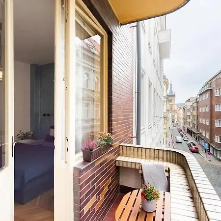 Cozy In The Centre W/balcony Appartement *