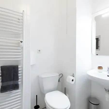 Cozy In The Centre W/balcony פראג