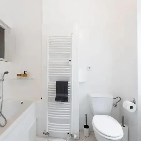 Cozy In The Centre W/balcony Apartamento
